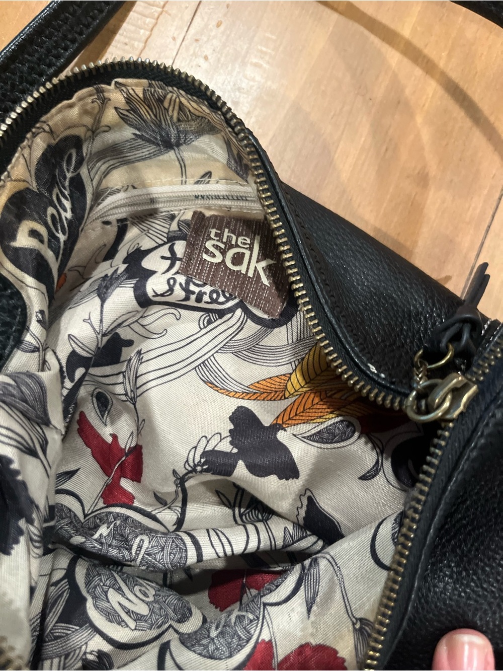 the Sak Black Pebbled Leather Shoulder Bag with Contrast Stitching - Picture 5 of 10